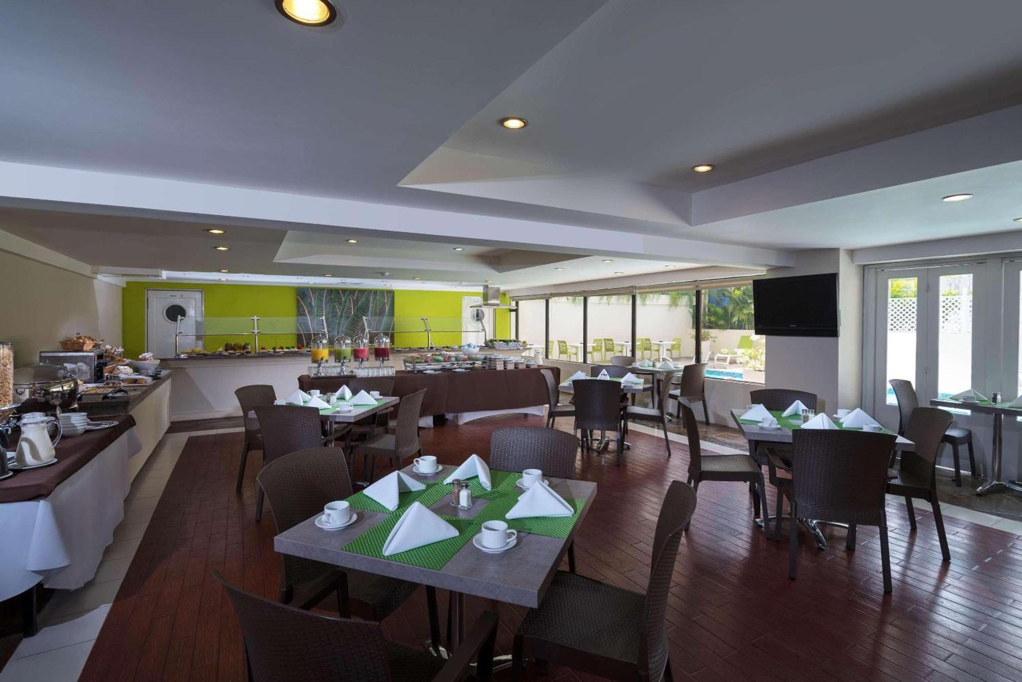 Radisson Hotel Santo Domingo Zewnętrze zdjęcie